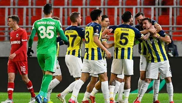 Olympiakos Fenerbahçe maç özeti! Olympiakos Fenerbahçe maçı önemli anlar...