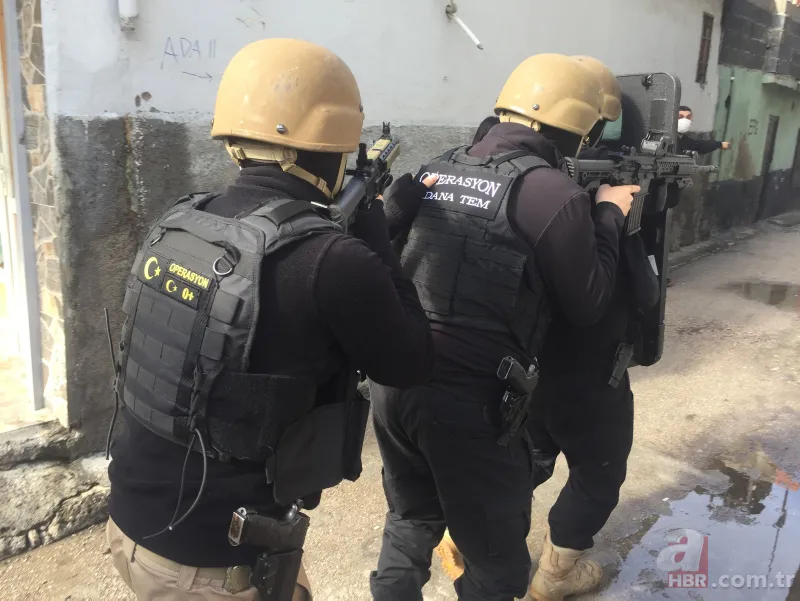 Adana’da zehir tacirlerine gündüz vakti film sahnelerini aratmayan operasyon! 11 zanlı yakalandı 8