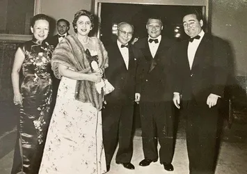 Merhum Başbakan Adnan Menderes'in görülmemiş fotoğrafları ortaya çıktı! İşte 16 yaşındaki liseli Menderes