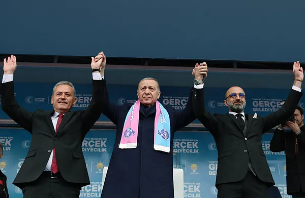Başkan Erdoğan’dan Isparta ve Burdur’da önemli açıklamalar: Enflasyon düştükçe emekliye ve işçiye yansıtacağız
