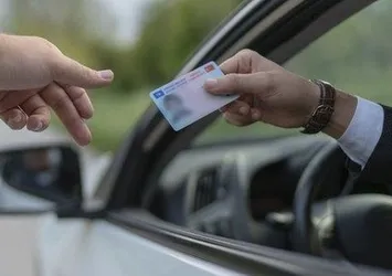 Ehliyeti olanlar dikkat! Ehliyetlerde yeni dönem | Son tarih açıklandı | Yeni ehliyet ve çipli kimlik kartı ile ilgili flaş gelişme!