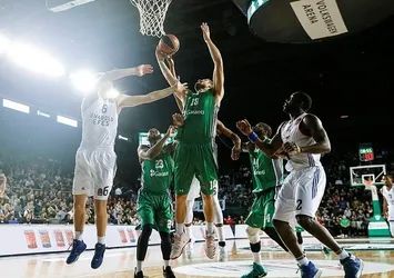 Türk derbisinde kazanan Anadolu Efes