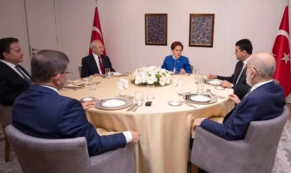 1672394926838.jpg Temel Karamollaoğlu'ndan 6'lı masayı karıştıracak sözler! Erdoğan buldozer gibi ezip geçer - 4