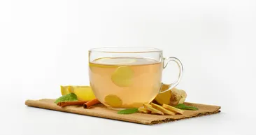 Mide bulantısını anında geçiriyor! Bulantıyı 5 dakikada kesen çay tarifi...