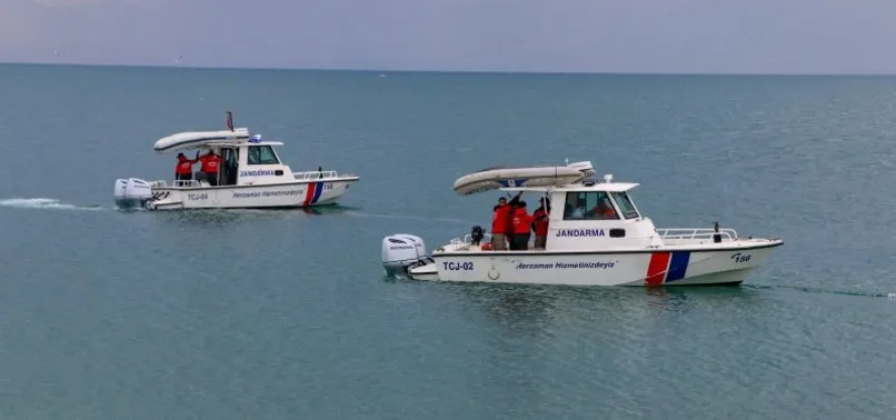 Son dakika: Van Gölü'nde 5 kişinin cesedi çıkarıldı