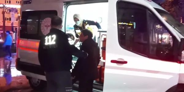 denizlide-dehset-tacize-ugrayan-kadini-kurtarmak-isterken-olumun-kiyisindan-gecti-1635845410079.jpg Denizli’de dehşet! Tacize uğrayan kadını kurtarmak isterken ölümün kıyısından geçti - 4