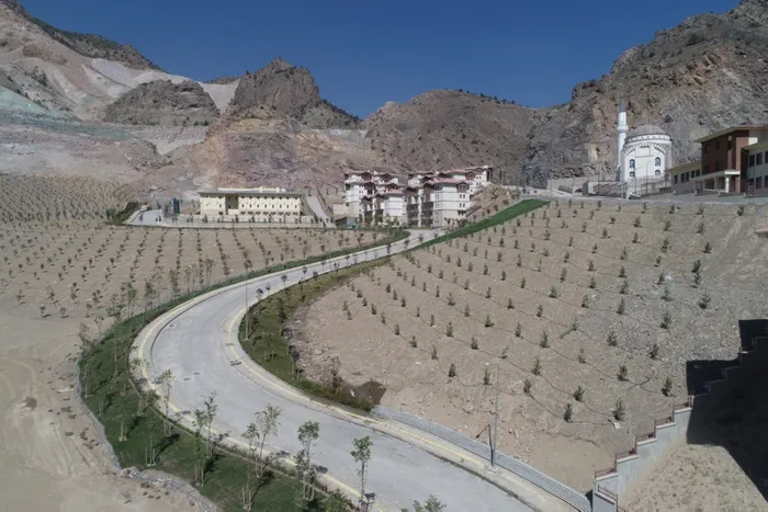 Adım adım yeni Yusufeli: Bir ilçe taşınıyor! Çalışmalar tüm hızıyla devam ediyor