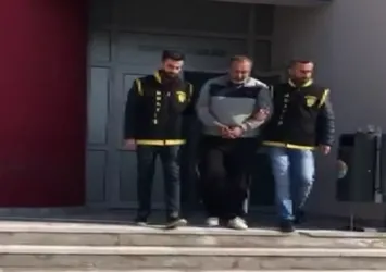 Suç makinesi kebap yerken yakalandı