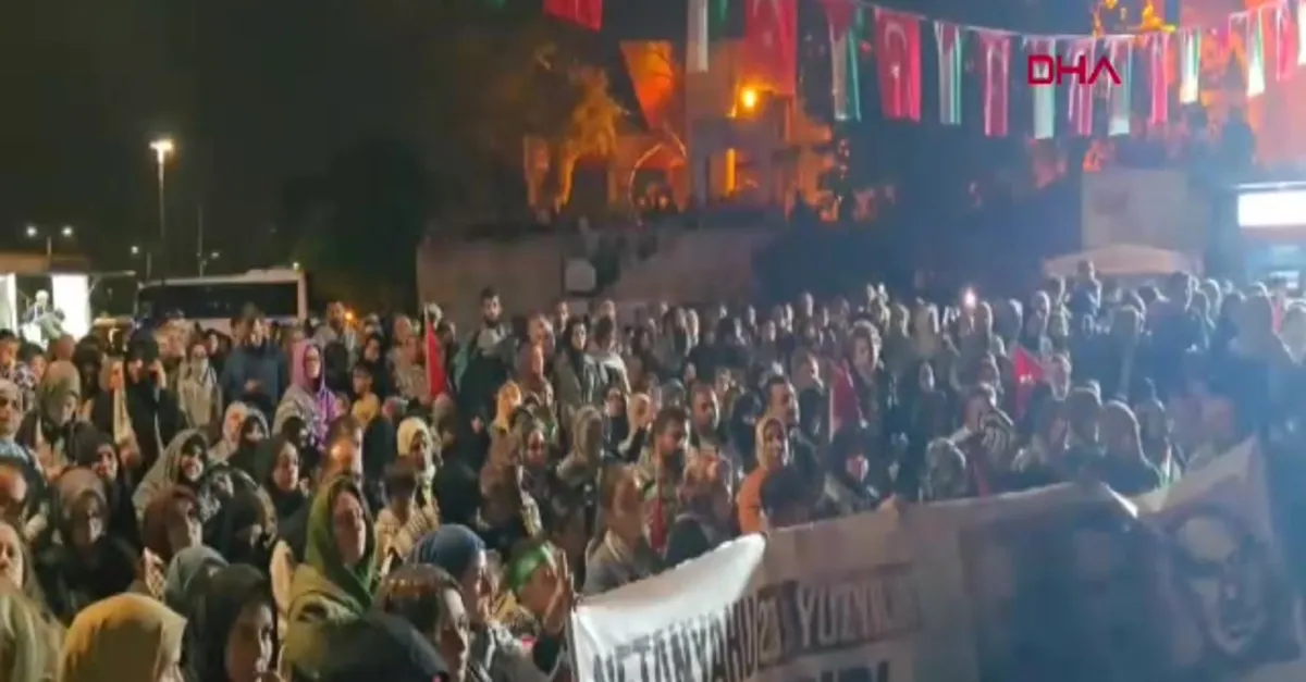 Üsküdar'da Sumud Filosu'na destek nöbeti
