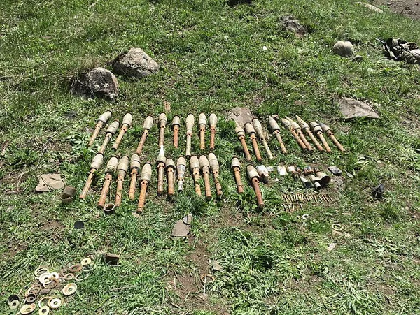 Son dakika: Van'da roketatar mühimmatı ele geçirildi - 1