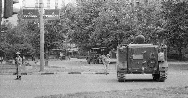 İletişim Başkanlığından 12 Eylül 1980 darbesi için videolu paylaşım! Milletimiz bir daha geçit vermeyecek