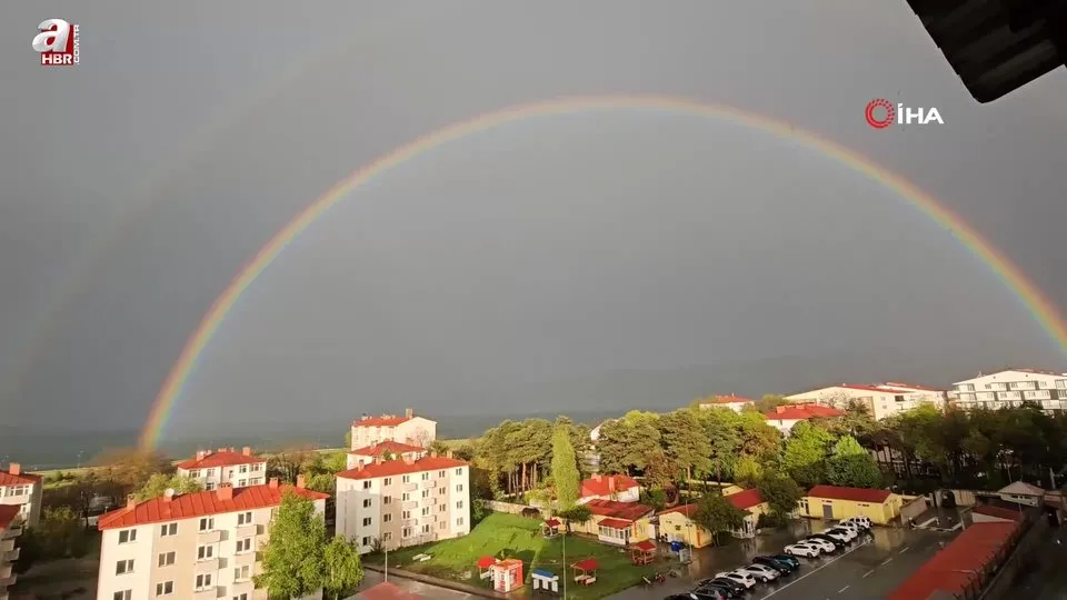 Tatvan semalarında gökkuşağı manzarası mest etti!