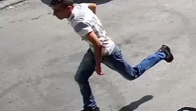 Genç kadının çığlığı kapkaççıyı yakalattı