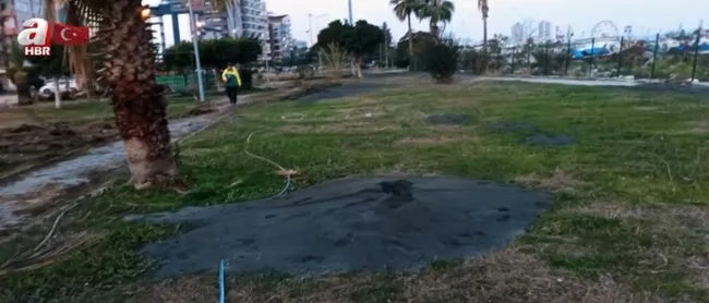 Depremden sonra şoke eden görüntü! İşte yeraltı suyunun fışkırma anı