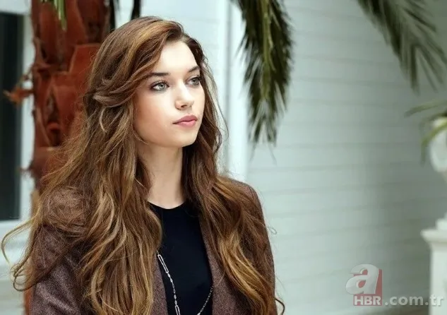 Yalı Çapkını Seyran ünlü olmadan önce bambaşkaymış! Estetikli diyenler haklı çıktı! İşte Afra Saraçoğlu'nun eski hali... 9