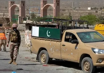 Son dakika: Pakistan'da bombalı saldırı: Ölü ve yaralılar var