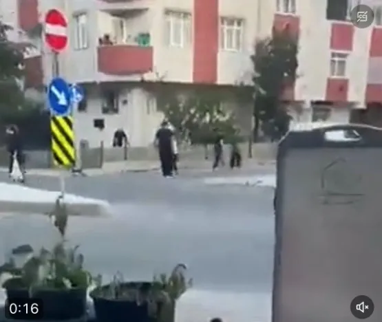 siginmaci-dusmanlarinin-algi-operasyonu-ellerinde-patladi-1694291409659.jpg Sığınmacı düşmanlarının algı operasyonu ellerinde patladı! - 1