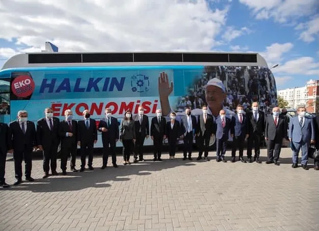 CHP'nin ekonomi gezisinden sıkılan Aykut Erdoğdu tekne turuna çıktı - 4