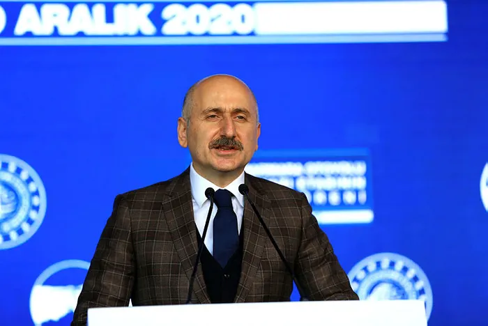 Bakan Karaismailoğlu: SIM kartın yerine kullanılacak eSIM 2021’de hayata geçecek