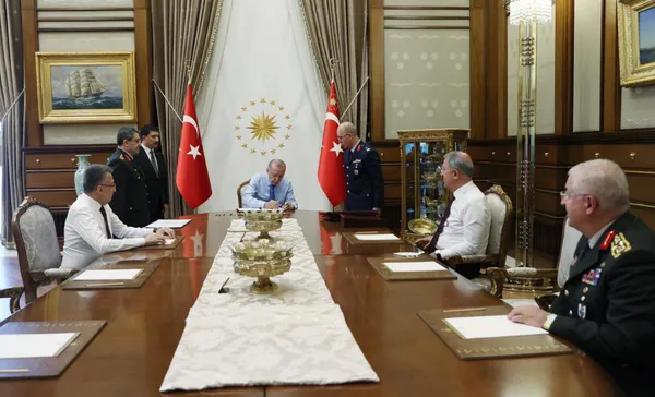 Başkan Erdoğan Yüksek Askeri Şura kararlarını onayladı! İşte yeni komuta kademesi