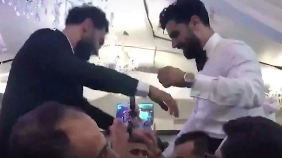 Ünlü futbolcu Muhammed Salah kardeşinin düğününde koronavirüs kaptı