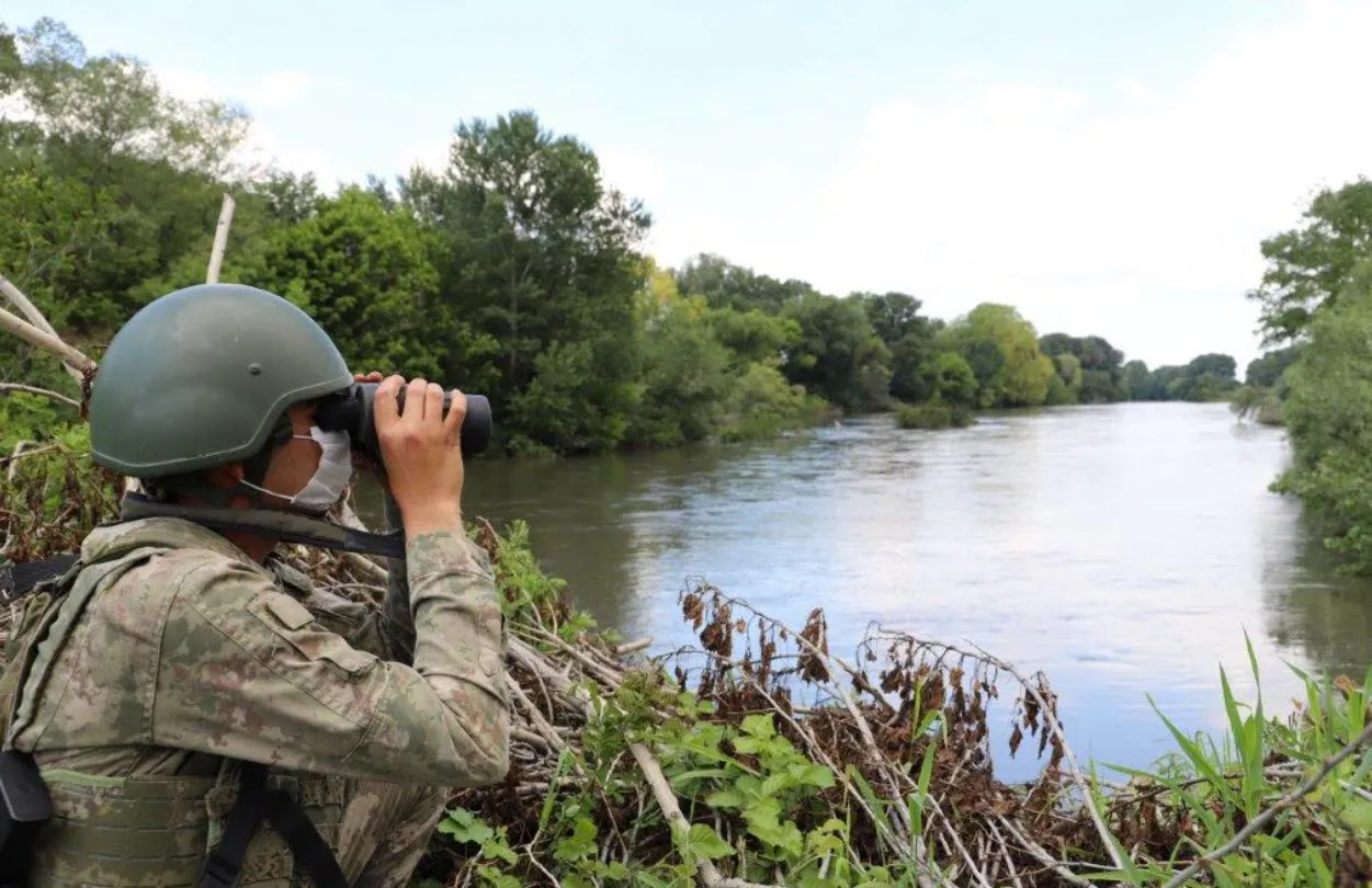 Son dakika: Yunanistan'a kaçmaya çalışan 2 FETÖ'cü yakalandı