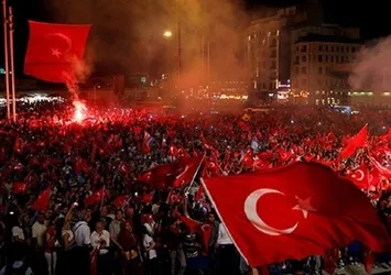 Yüzlerce ünlü isim yarın Yenikapı'da olacak