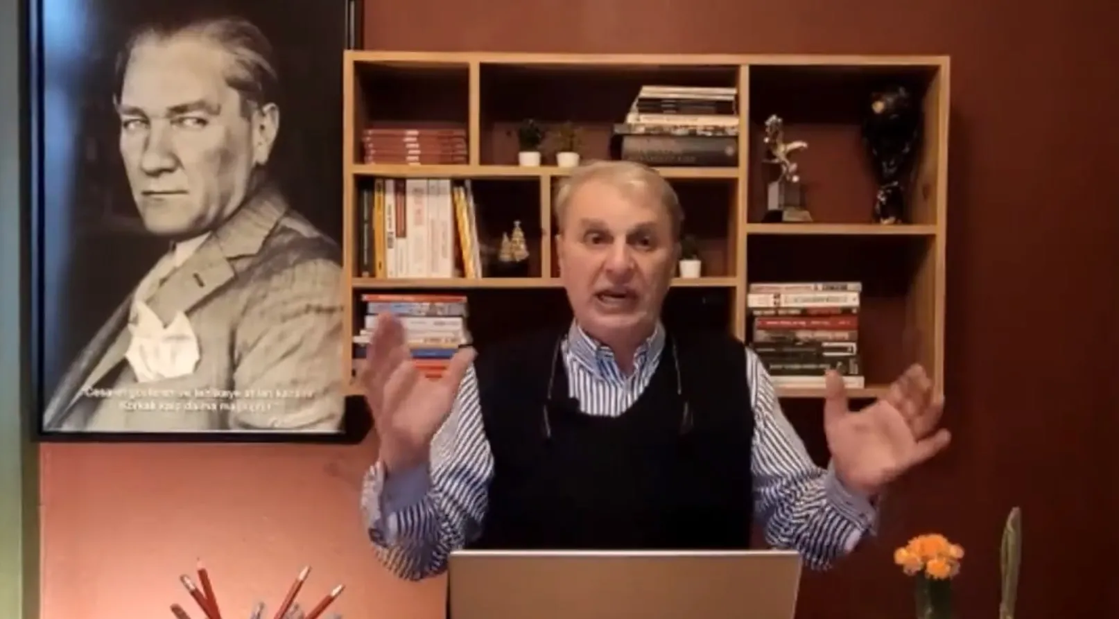 Yerli ve milli proje düşmanı Can Ataklı yine Togg'u hedef aldı: Görmemişin oğlu olmuş tutmuş Togg'unu koparmış