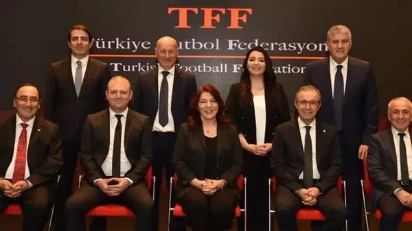galatasaray-baskani-dursun-ozbekten-mhk-baskani-lale-orta-ve-tff-hakkinda-zehir-zemberek-sozler-kabul-etmiyoru-1679403073948.jpeg