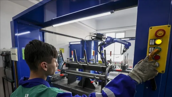 Murat Kurum’dan İmamoğlu’nun ajans senaryolarına tepki: Bırakın yabancı büyükelçilerle görüşmeye devam etsin