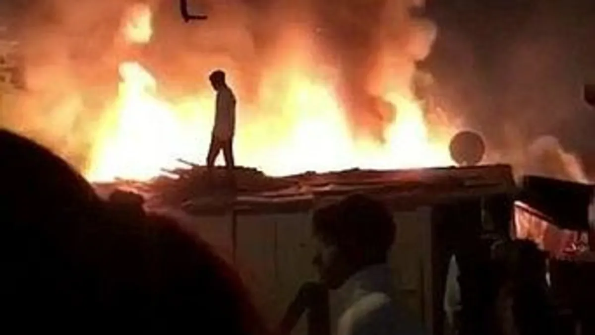 Sakarya'da tek katlı ev alev topuna döndü!