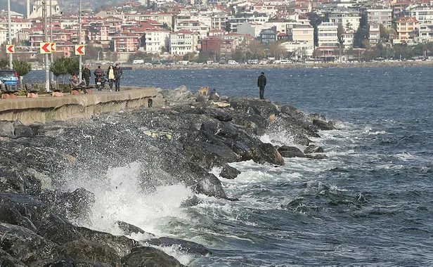 İstanbul’da lodos kaç gün sürecek? İstanbul fırtına ne zaman bitecek? Meteoroloji son dakika açıklamaları