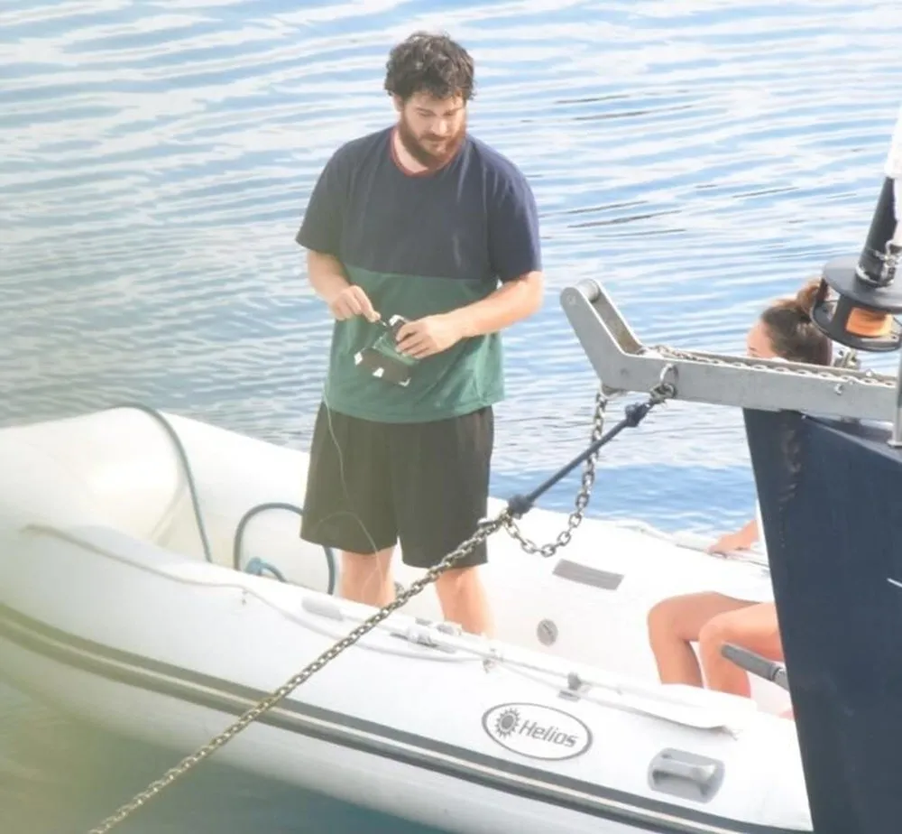 Duygu Sarisin Dan Cagatay Ulusoy Aciklamasi O Kadar Kilolu Degil