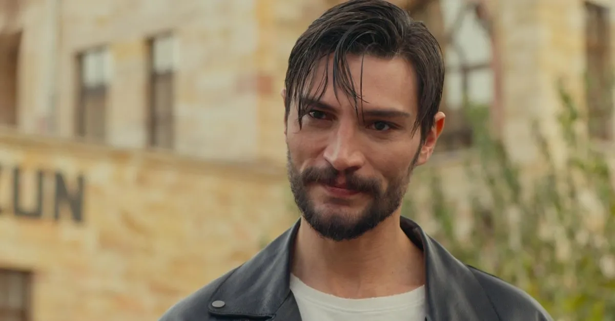 Safir 15. bölüm fragmanı | "Annemin adını ağzına alma!"