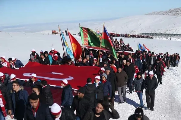 Sarıkamış şehitleri için yürüdüler - 1