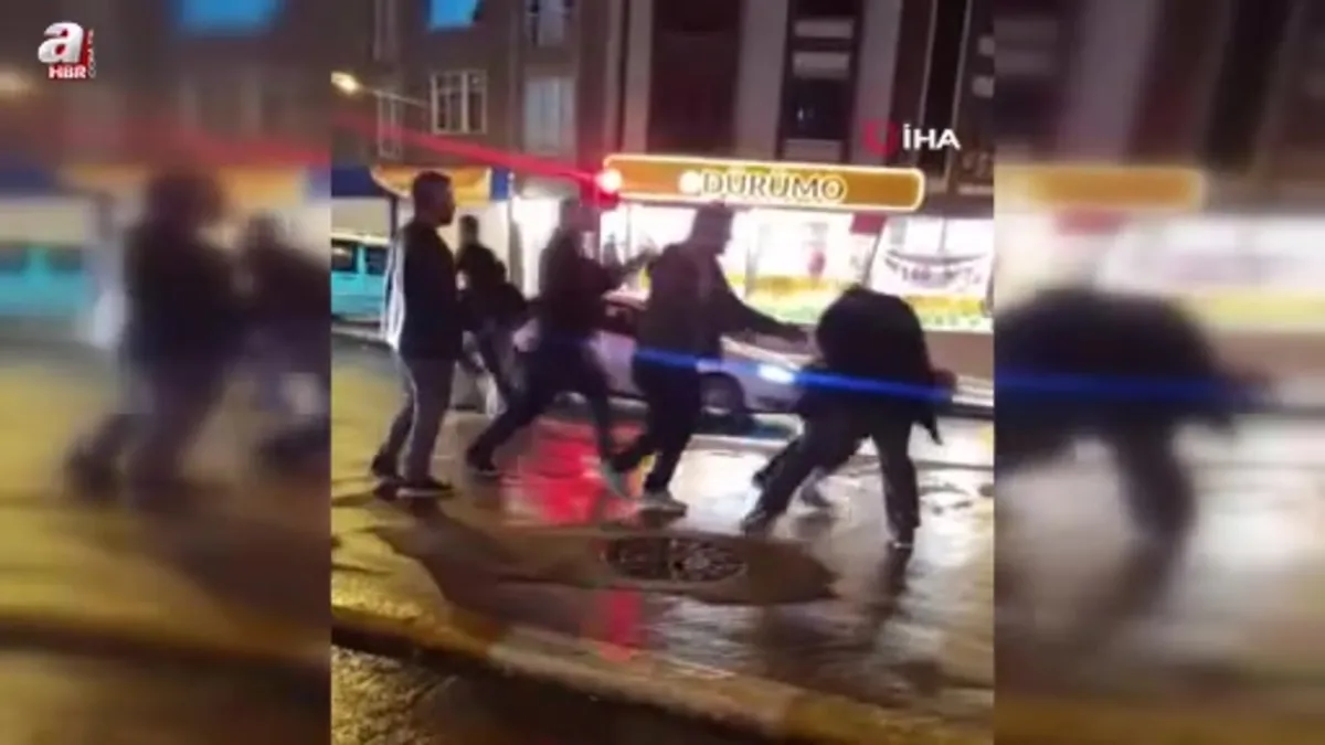 Esenyurt'ta kahvehane çıkışında tekme tokat birbirine girdiler