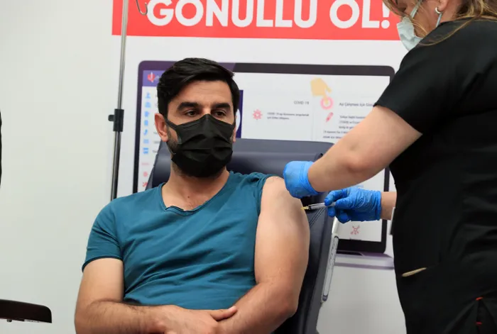 Son dakika: Birinci doz aşı uygulanan kişi sayısı 30 milyonu geçti