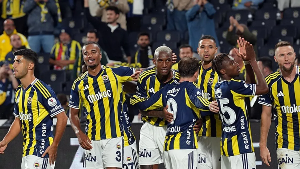 Antalyaspor maçı sonrası Fenerbahçe hocası Tedesco'ya sert eleştiri: Seçimleri yine hatalı