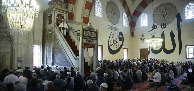 Cuma namazında Mehmetçik için dua edildi