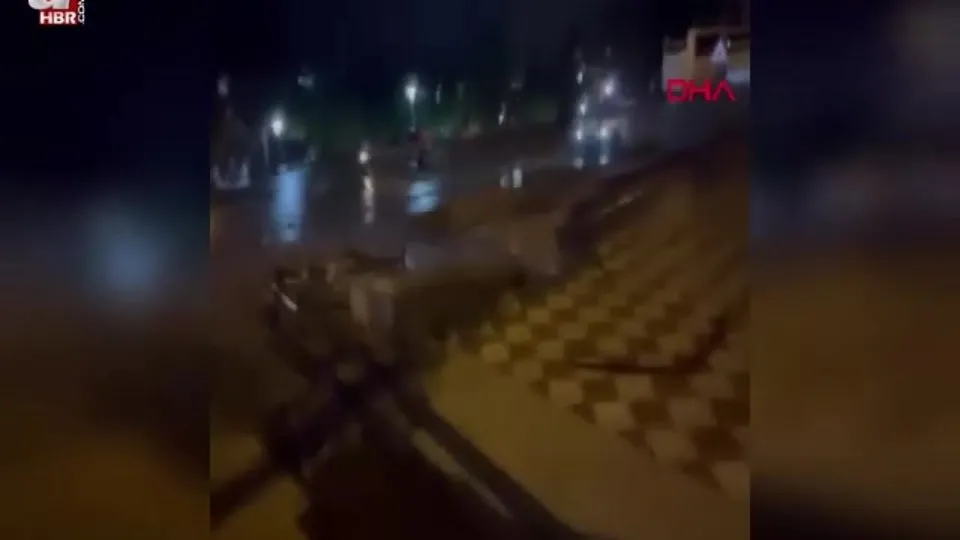 Ankara’da park halindeki servis otobüsü kendiliğinden hareket etti!