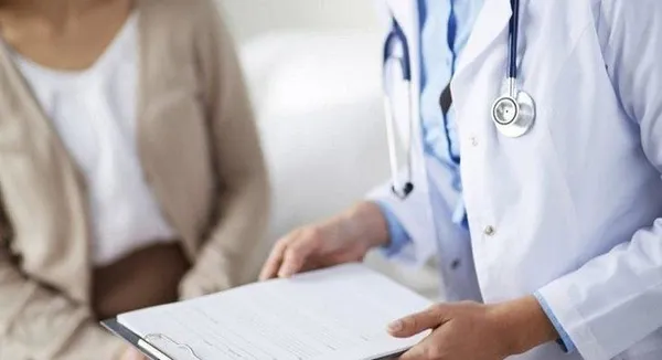 1670920339936.jpeg Sahte doktor skandalı! Çaldığı önlükle hastaneye girmeye çalıştı | Yakalanınca 'ben anestezi doktoruyum' dedi - 1