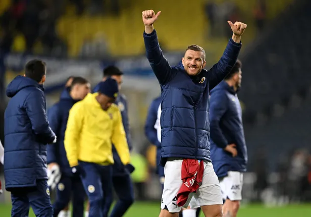 ocak-ara-transfer-doneminde-yer-yerinden-oynayacak-fenerbahce-ataga-gecti-3-brezilyali-yildiz-isim-birden-1701871039707.jpg Ocak ara transfer döneminde yer yerinden oynayacak! Fenerbahçe atağa geçti! 3 yıldız isim birden... - 2