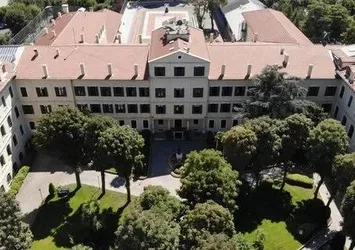 Rekabet Kurulu'ndan Fransız liselerine soruşturma