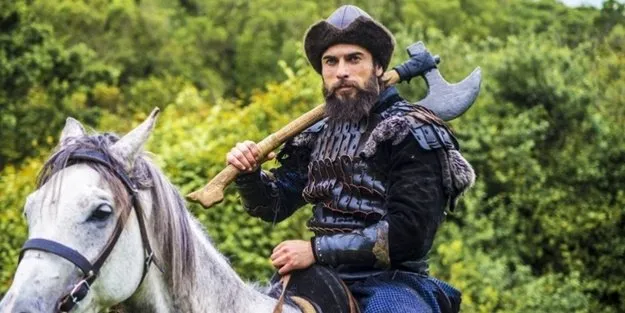 Diriliş Ertuğrul’un Turgut Alp’i Cengiz Coşkun milyonları şaşırttı!