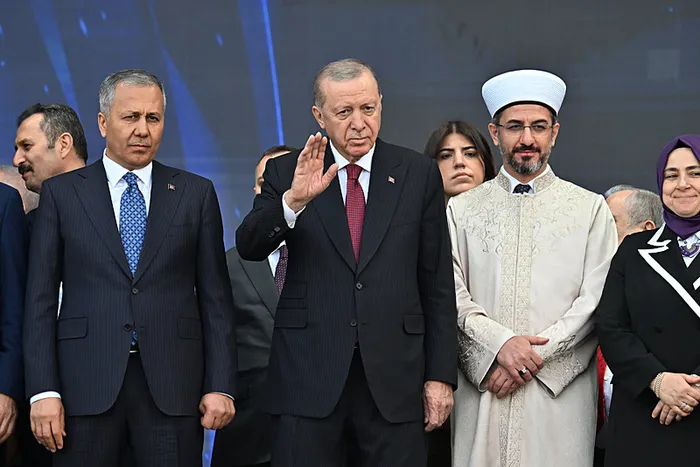 Başkan Erdoğan'dan güvenlik güçlerine açık mesaj: Sokak çetelerine ve örgütlere nefes aldırmayın - 1