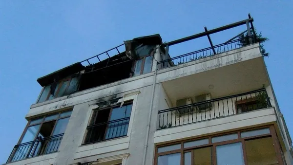 1692594063455.jpeg Kadıköy'de can pazarı! Alevler daireyi sardı, karı koca balkondan atladı: 1 ölü, 2 yaralı - 3