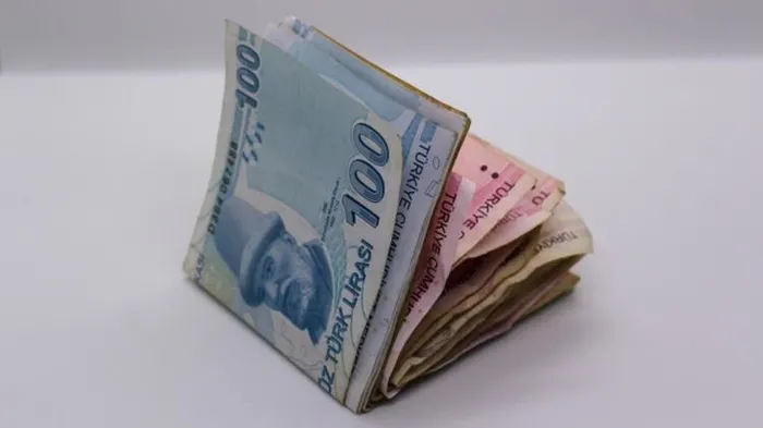 En düşük emekli aylığına düzenleme olacak mı? AK Parti’den açıklama