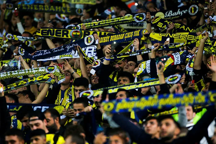 SON DAKİKA! Fenerbahçe - Slovacko maçının hakemi belli oldu