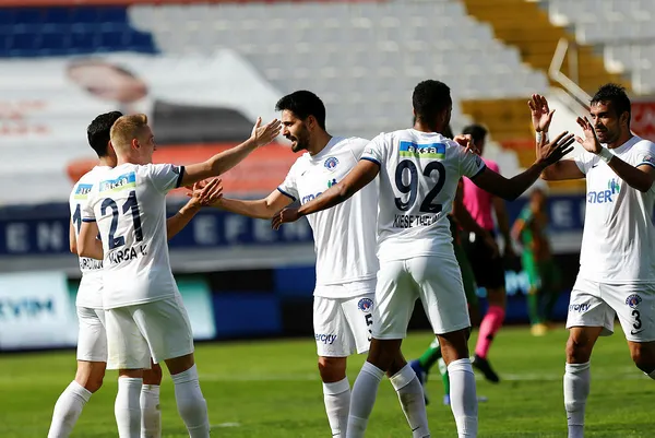 Kasımpaşa’dan rahat galibiyet! Kasımpaşa 3-0 Alanyaspor MAÇ SONUCU-ÖZET