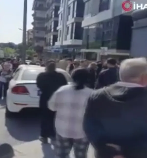 1684825021330.jpg İstanbul'da genç kızın feci sonu! Kavgayı izlemek için sehpanın üzerine çıkınca... - 3